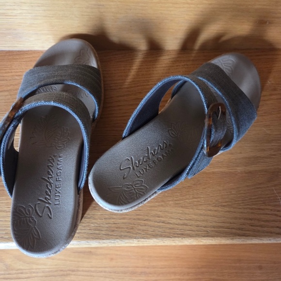 Womens Skechers Luxe Foam Sandals Size 7.5 - Picture 4 of 6